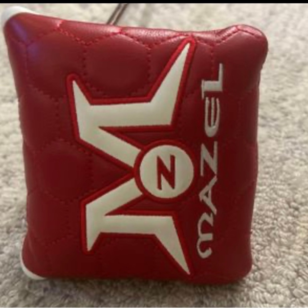 *sold*Mazel Right Handed  34” Golf putter-cover included
‼️Used like new‼️
